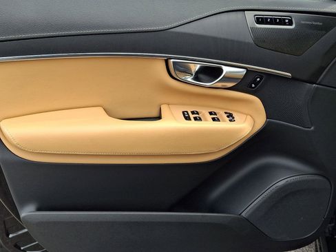 Certified 2023 Volvo XC90 B6 Ultimate w/ Protection Package Premier image 14