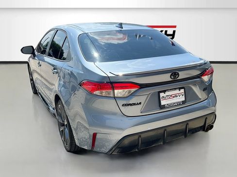 Used 2023 Toyota Corolla SE FWD image 5