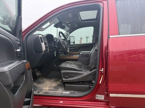 Used 2018 Chevrolet Silverado 2500 High Country w/ Duramax Plus Package image 10