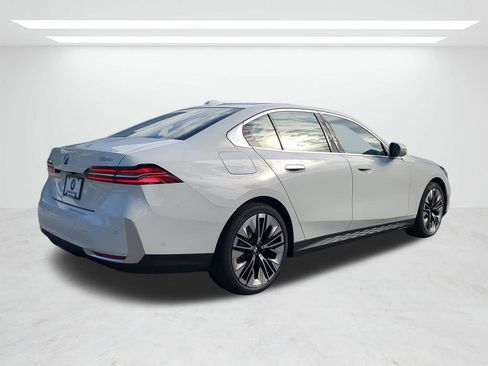 New 2026 BMW 530i w/ Premium Package image 4