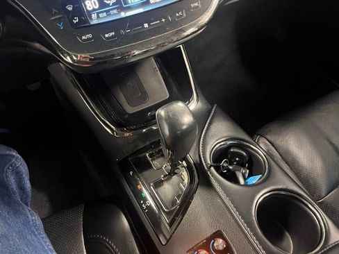 Used 2016 Toyota Avalon Limited w/ Toyota Safety Sense Package image 28