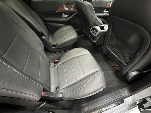 Certified 2025 Mercedes-Benz GLS 450 4MATIC image 17