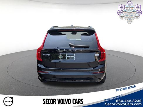 Certified 2023 Volvo XC90 T8 Ultimate w/ Protection Package Premier AWD/4WD image 8