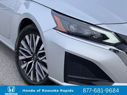 Used 2024 Nissan Altima 2.5 SV image 39