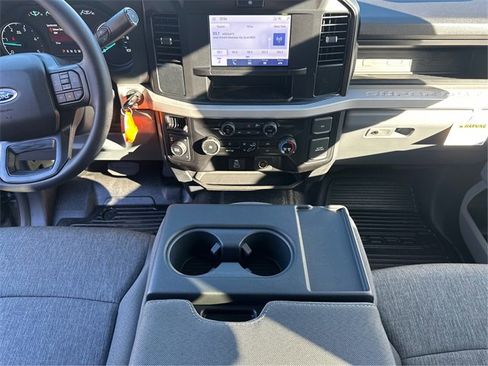 New 2026 Ford F250 XL w/ XL Chrome Package image 19
