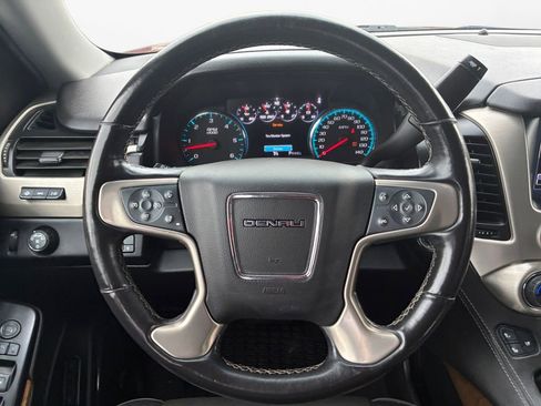 Used 2020 GMC Yukon XL Denali image 21