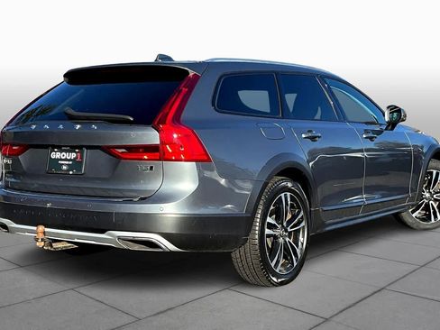 Used 2019 Volvo V90 T5 Cross Country w/ Protection Package Premier image 13