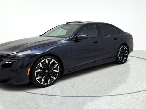 Used 2024 BMW i5 eDrive40i w/ M Sport Package RWD image 4