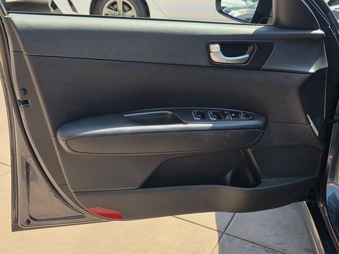 Used 2018 Kia Optima S FWD image 25