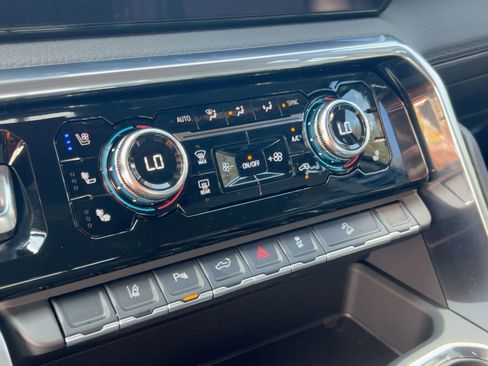 Certified 2025 GMC Sierra 2500 Denali image 18