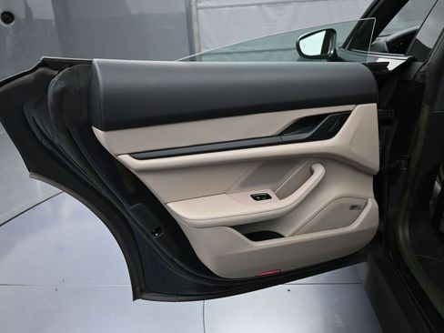 Certified 2022 Porsche Taycan image 23