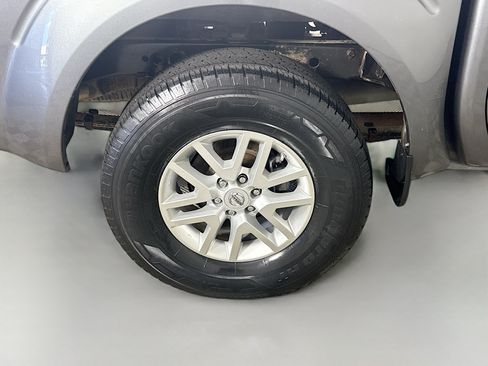 Used 2017 Nissan Frontier SV AWD/4WD image 31