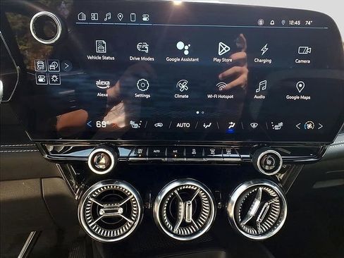 Used 2025 Chevrolet Blazer EV LT image 10