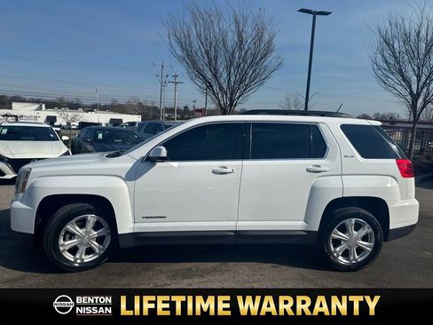 Used 2017 GMC Terrain SLE w/ Technology Package image 5