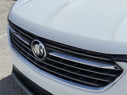 Used 2023 Buick Envision Essence image 7