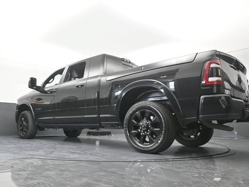 Used 2023 RAM 2500 Limited AWD/4WD image 72