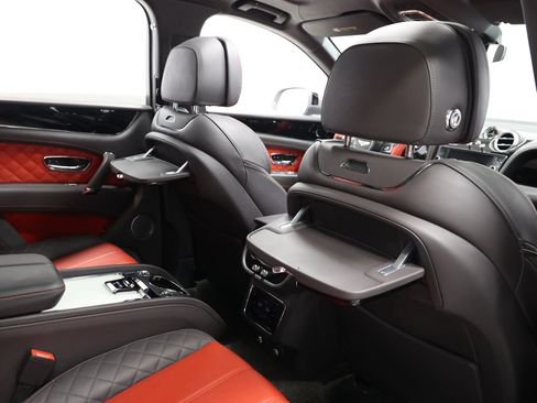 Used 2019 Bentley Bentayga image 87