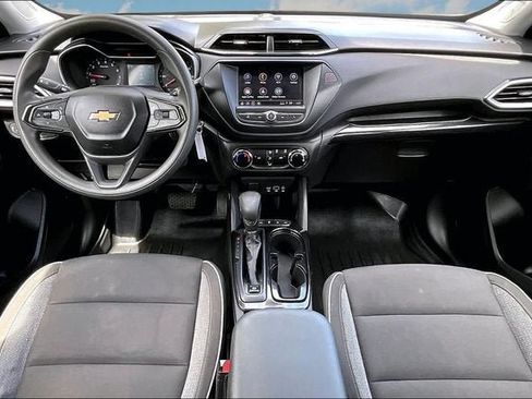 Used 2021 Chevrolet TrailBlazer LS AWD/4WD image 15