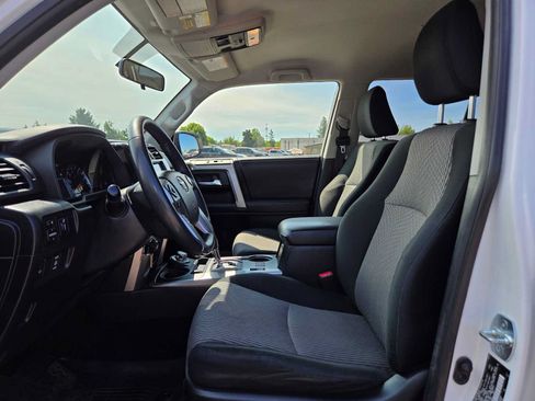 Used 2024 Toyota GR86 Premium RWD image 21