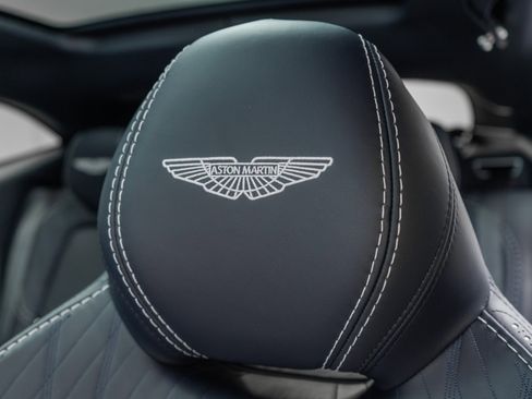 Used 2022 Aston Martin DBX image 27