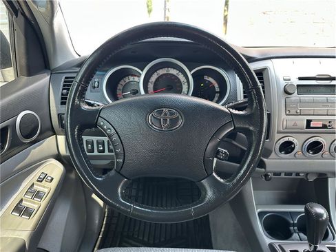 Used 2011 Toyota Tacoma 4x4 Double Cab w/ TRD Off-Road Pkg image 21