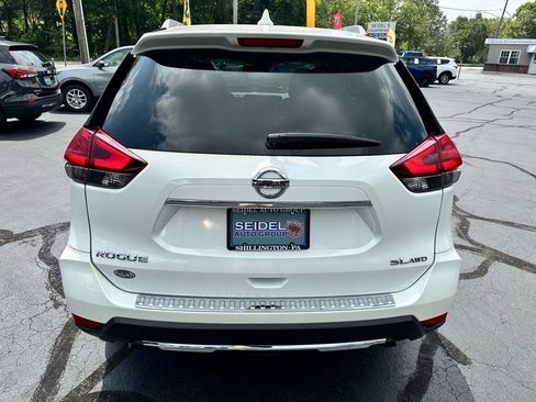 Used 2017 Nissan Rogue SL image 5