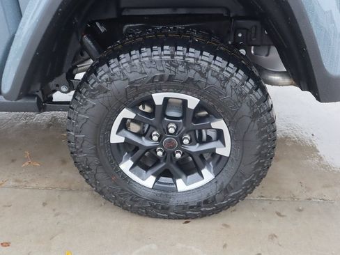 New 2026 Jeep Gladiator Rubicon AWD/4WD image 18