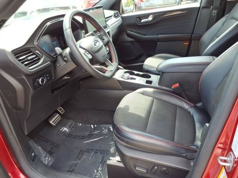 Certified 2024 Ford Escape ST-Line w/ Tech Pack #1 AWD/4WD image 11
