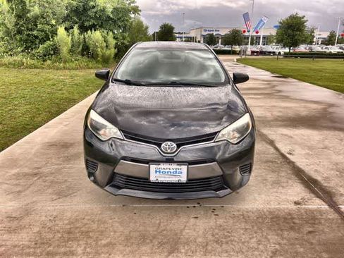Used 2016 Toyota Corolla LE FWD image 7
