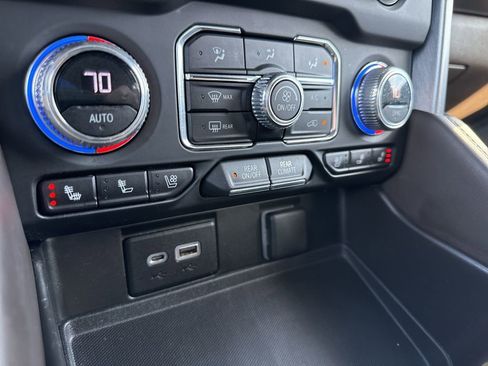 Used 2023 GMC Yukon SLT w/ Max Trailering Package image 24