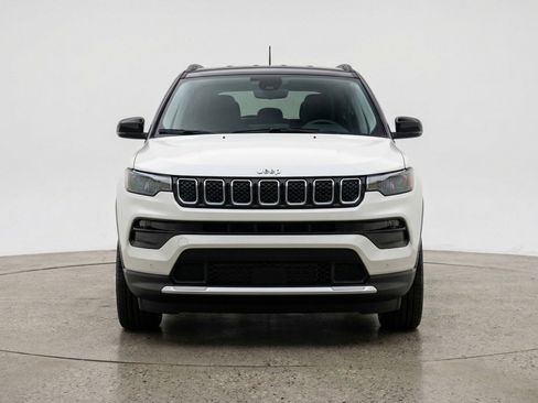 Used 2025 Jeep Compass Limited AWD/4WD image 2