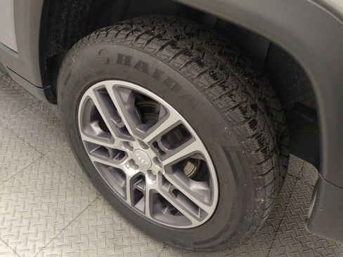 Used 2018 Jeep Compass Latitude w/ Safe & Security Group image 31