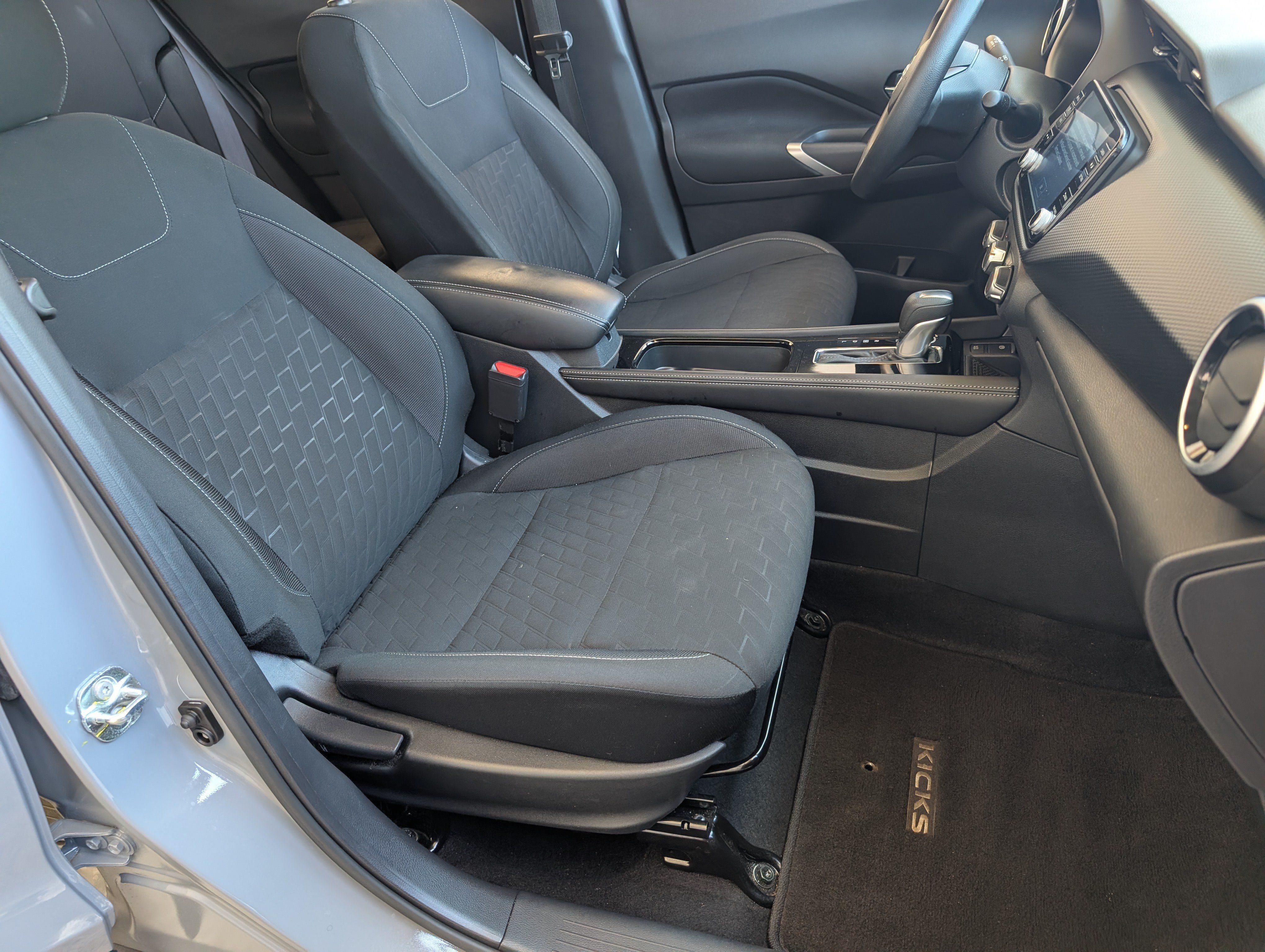 Used 2024 Nissan Kicks SV FWD image 20