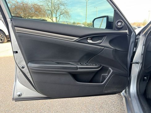 Used 2020 Honda Civic Touring image 9