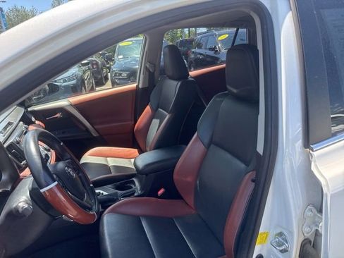 Used 2013 Toyota RAV4 Limited AWD/4WD image 18
