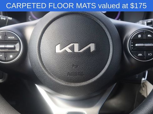 Used 2023 Kia Soul LX w/ LX Technology Package FWD image 6