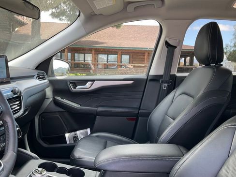 Used 2022 Ford Escape SEL w/ Technology Package image 46