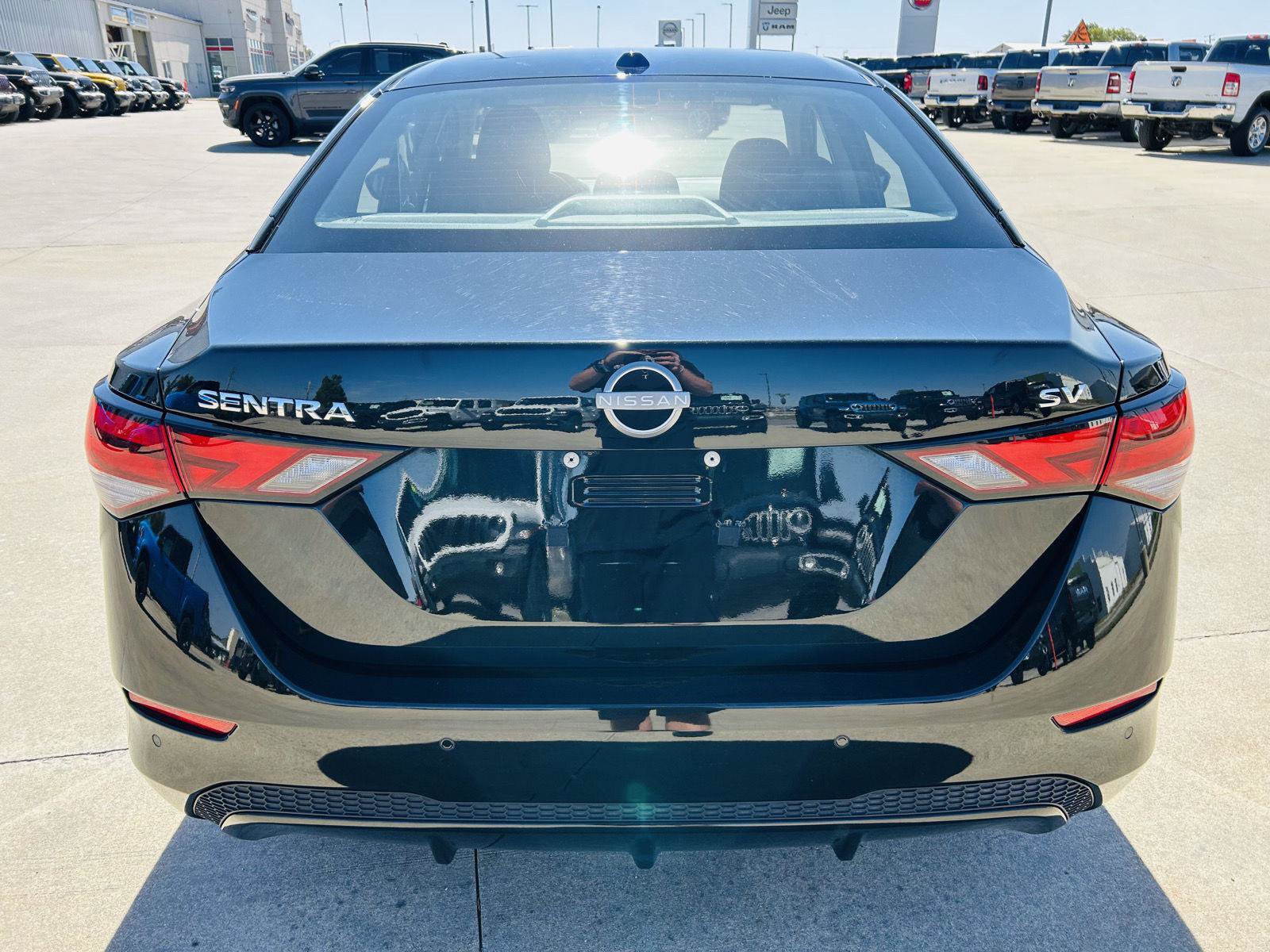 Used 2024 Nissan Sentra SV FWD image 33