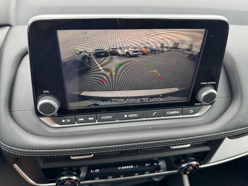 Used 2026 Nissan Rogue SV FWD image 20
