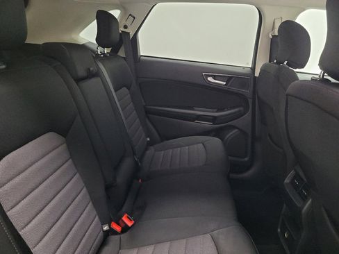 Used 2016 Ford Edge SE FWD image 19