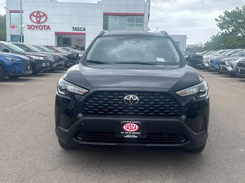 Used 2023 Toyota Corolla Cross LE w/ Moonroof Package AWD/4WD image 2
