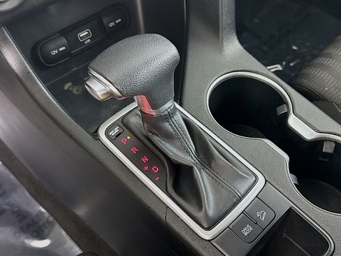 Used 2022 Kia Sportage LX image 20