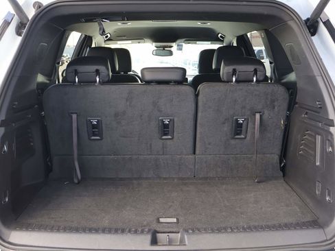 Used 2024 GMC Acadia Elevation image 12