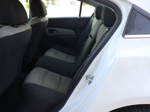 Used 2012 Chevrolet Cruze LS FWD image 20