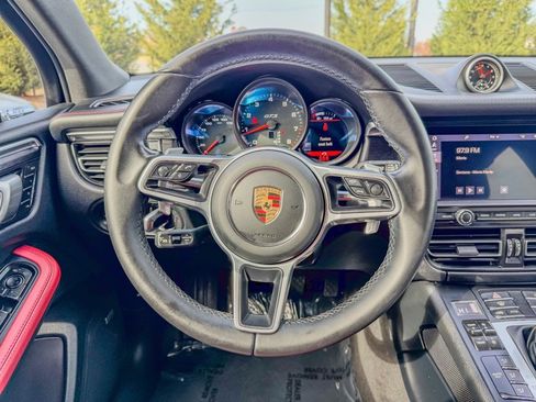 Used 2021 Porsche Macan GTS image 18