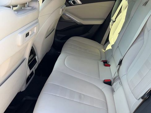 Used 2021 BMW X6 sDrive40i w/ Executive Package RWD image 26