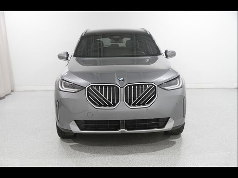 Used 2026 BMW X3 xDrive30i AWD/4WD image 2