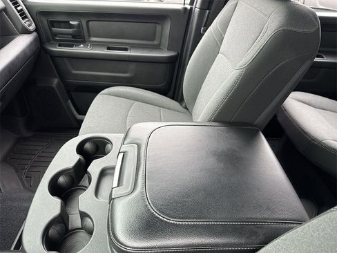 Used 2024 RAM 3500 Tradesman w/ Chrome Appearance Group image 18