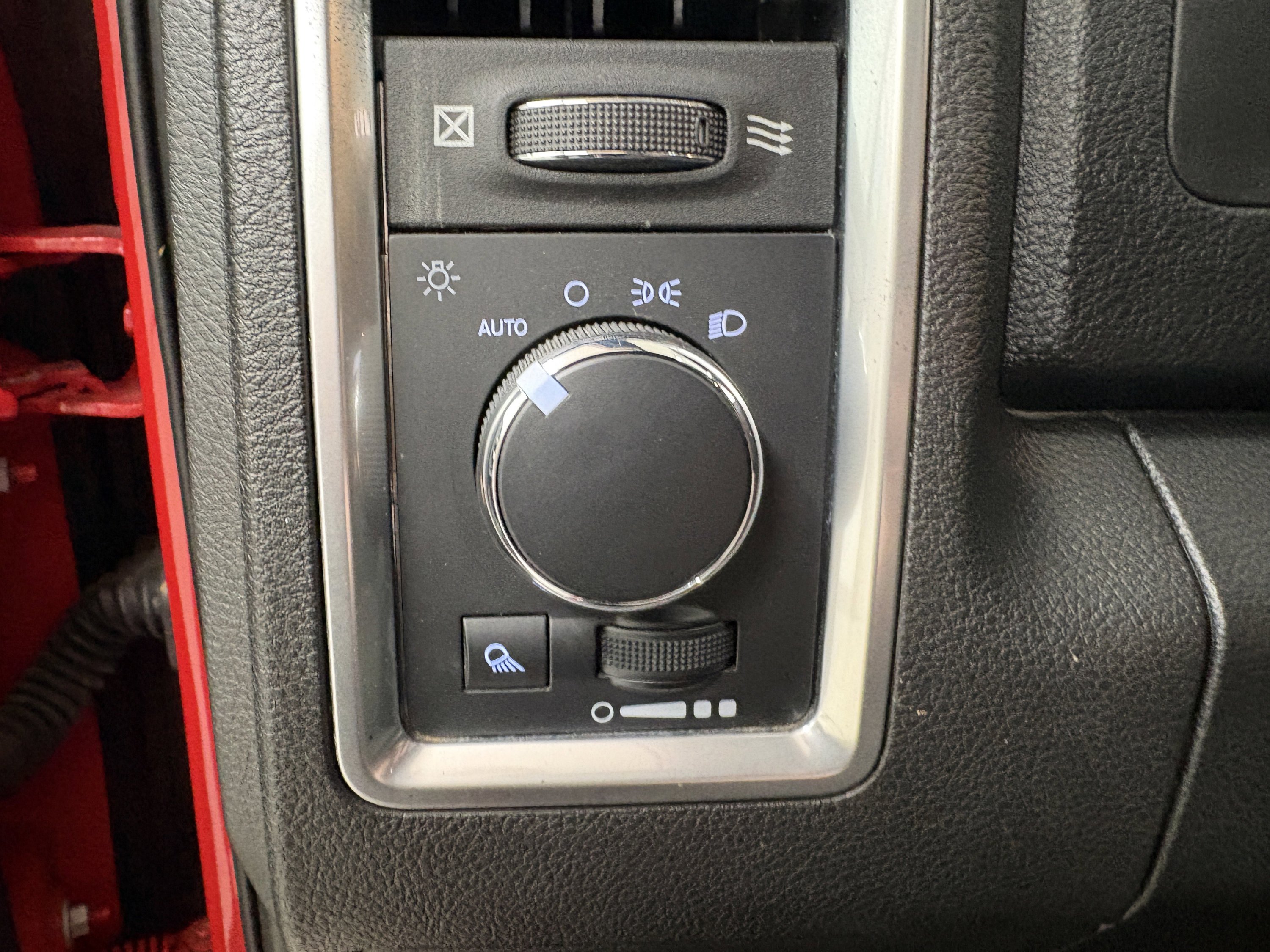 Used 2024 RAM 1500 Warlock RWD image 17