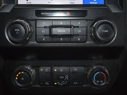 Used 2019 Ford F250 XLT w/ XLT Value Package image 32